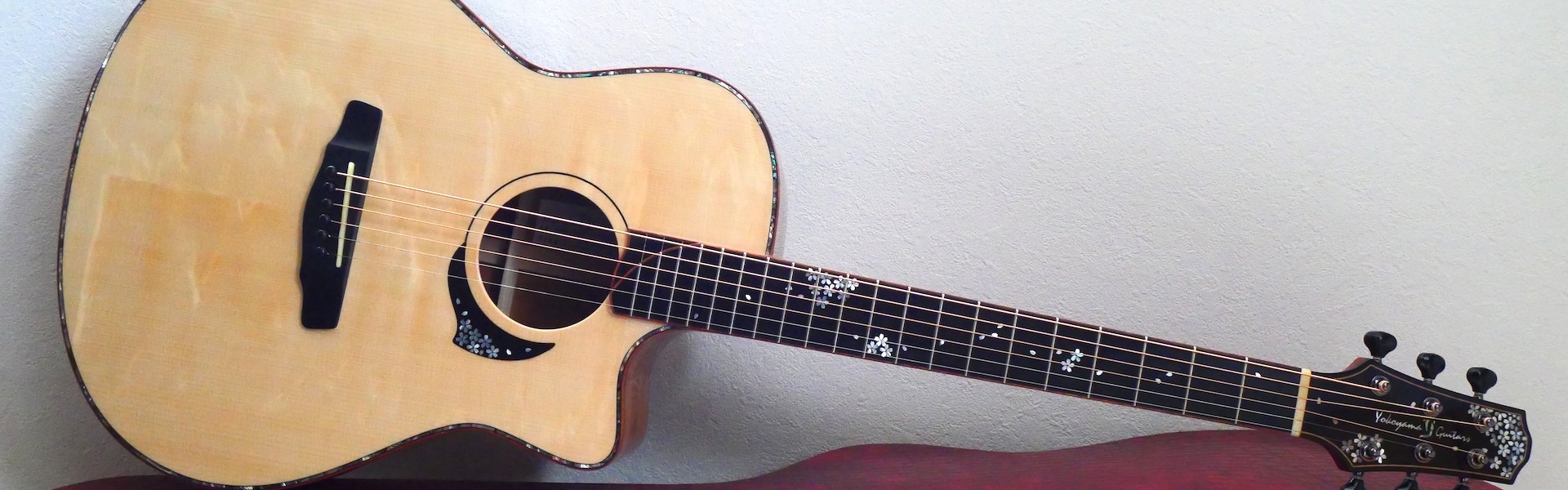 Yokoyama Guitars Official Website